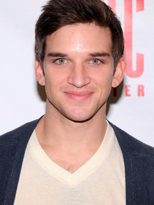 Эван Йоникит
Evan Jonigkeit